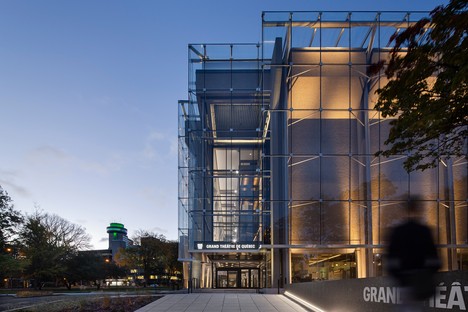 Lemay et Atelier 21 signent la nouvelle façade du Grand Théâtre de Québec.
