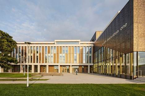John McAslan s’attelle à l’Health Innovation Campus de l’Université de Lancaster 
