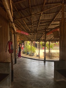 Espaces communautaires dans un camp de réfugiés Rohingya à Ukhiya-Teknaf (Bangladesh)
