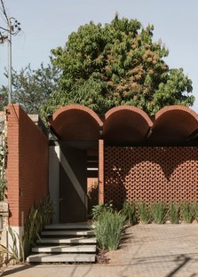 Equipo de Arquitectura signe l’Intermediate House (Asunción)
