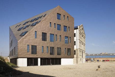 PTE architects : requalification du Granary
