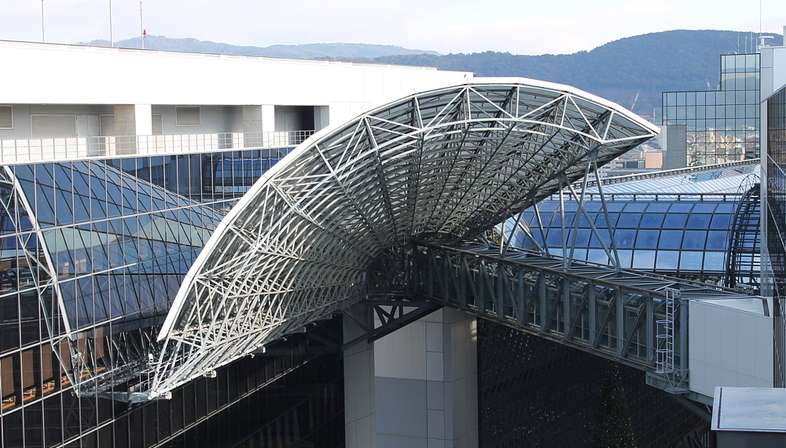 Gares japonaises : architectures à grande vitesse.
