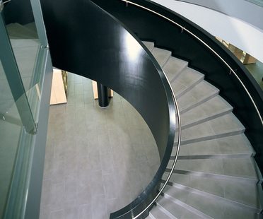Escaliers en grès cérame : des solutions pour les espaces résidentiels<br />

