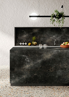 SapienStone : des surfaces design en noir et vert idéales pour les cuisines contemporaines
