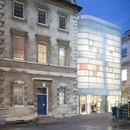 Steven Holl réalise à Londres le Maggie's Centre Barts, un ouvrage en béton, verre et bambou 
