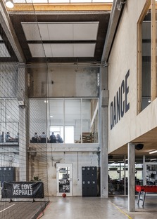 Effekt Architects rénove un hangar afin de l’adapter aux sports de rue
