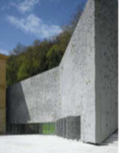 Façade en aluminium moulé pour le musée réalisé par Nieto et Sobejano à Saint-Sébastien

