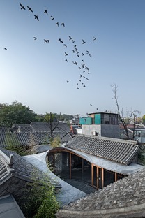 Maison restructurée en bois, briques et bambou lamellé-collé à Pékin
