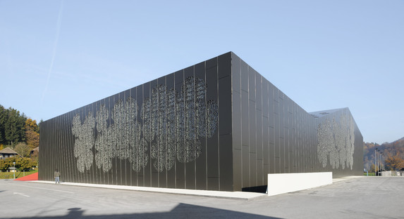 Structure en treillis signée Enota pour le centre sportif de Podčetrtek 
