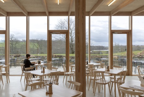 Bois et béton stratifié pour le Yorkshire Sculpture Park de Feilden Fowles Architects
