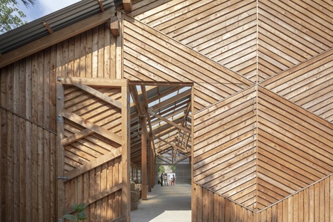 La Waterloo City Farm : un projet de Feilden Fowles en bois et en tôle
