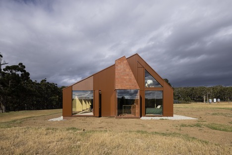 FMD Architects signe une petite villa utilisant de la laine Coopworth comme isolant

