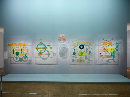 Sommes-nous au cœur d’un réseau ou d’un filet ? Les créatifs du Centre Pompidou apportent leur réponse.
