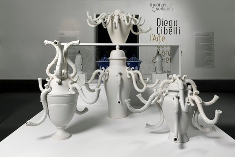 Fête et catastrophe dans la céramique de Diego Cibelli
